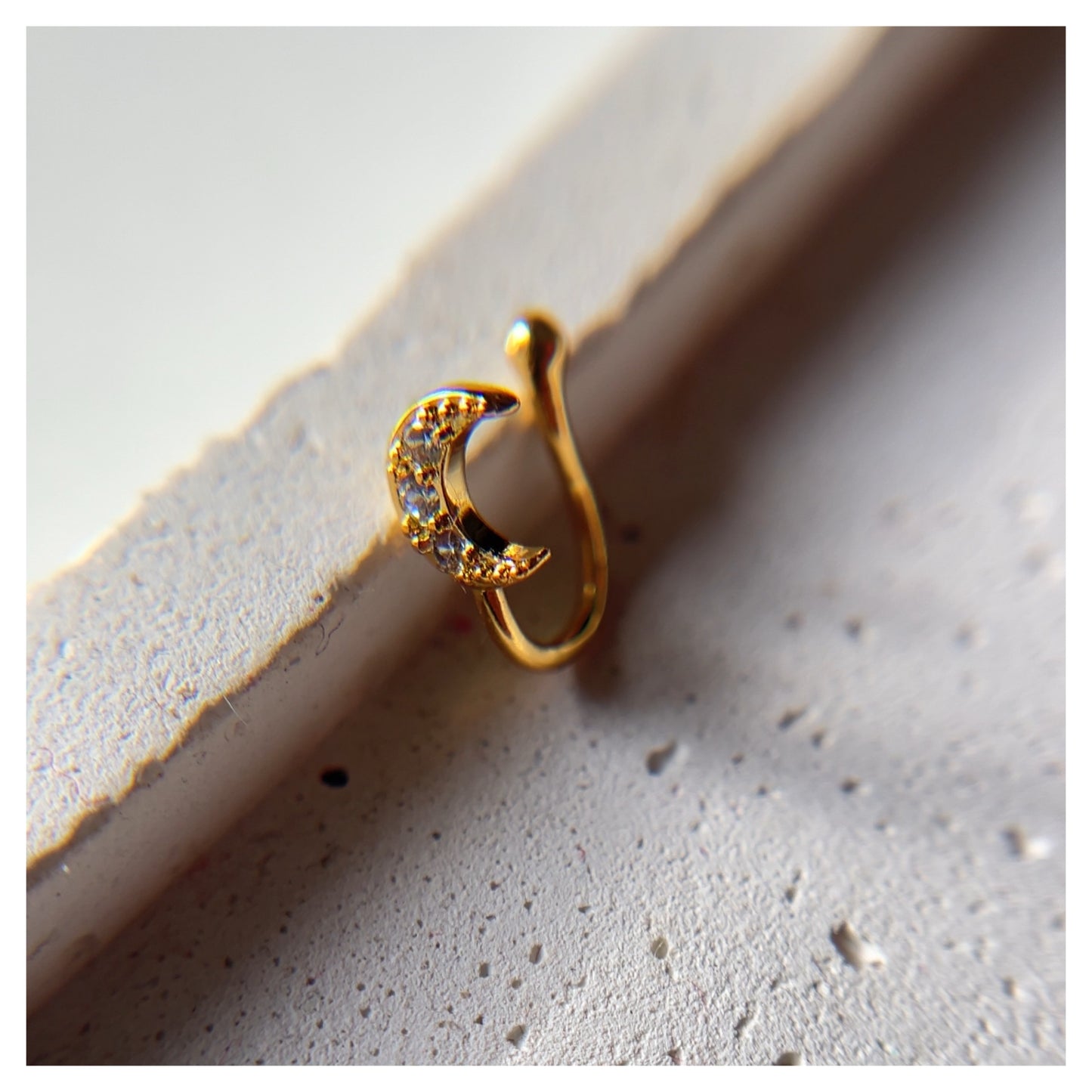 MOON - 18k gold plated (press type) ANTI TARNISH PREBOOK