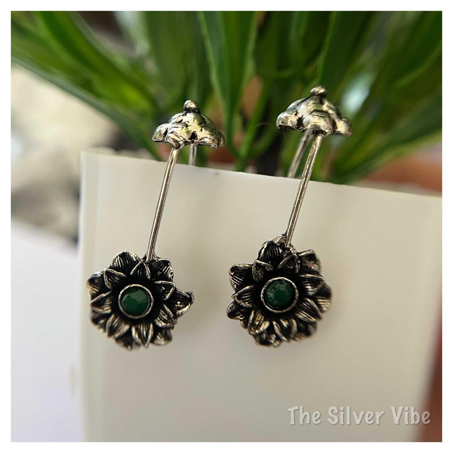 Green stone earcuffs pair TSV624x