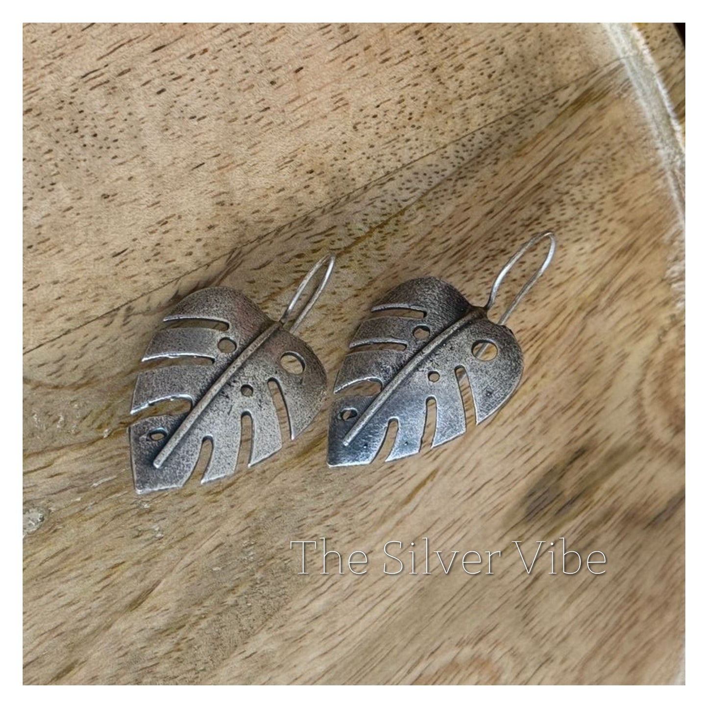 Leaf hook earrings TSV1165