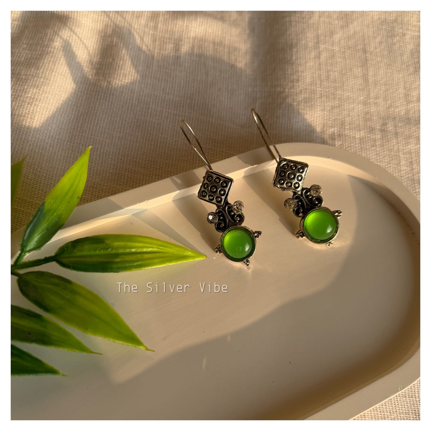 Green Stone Hook Earrings
TSV916