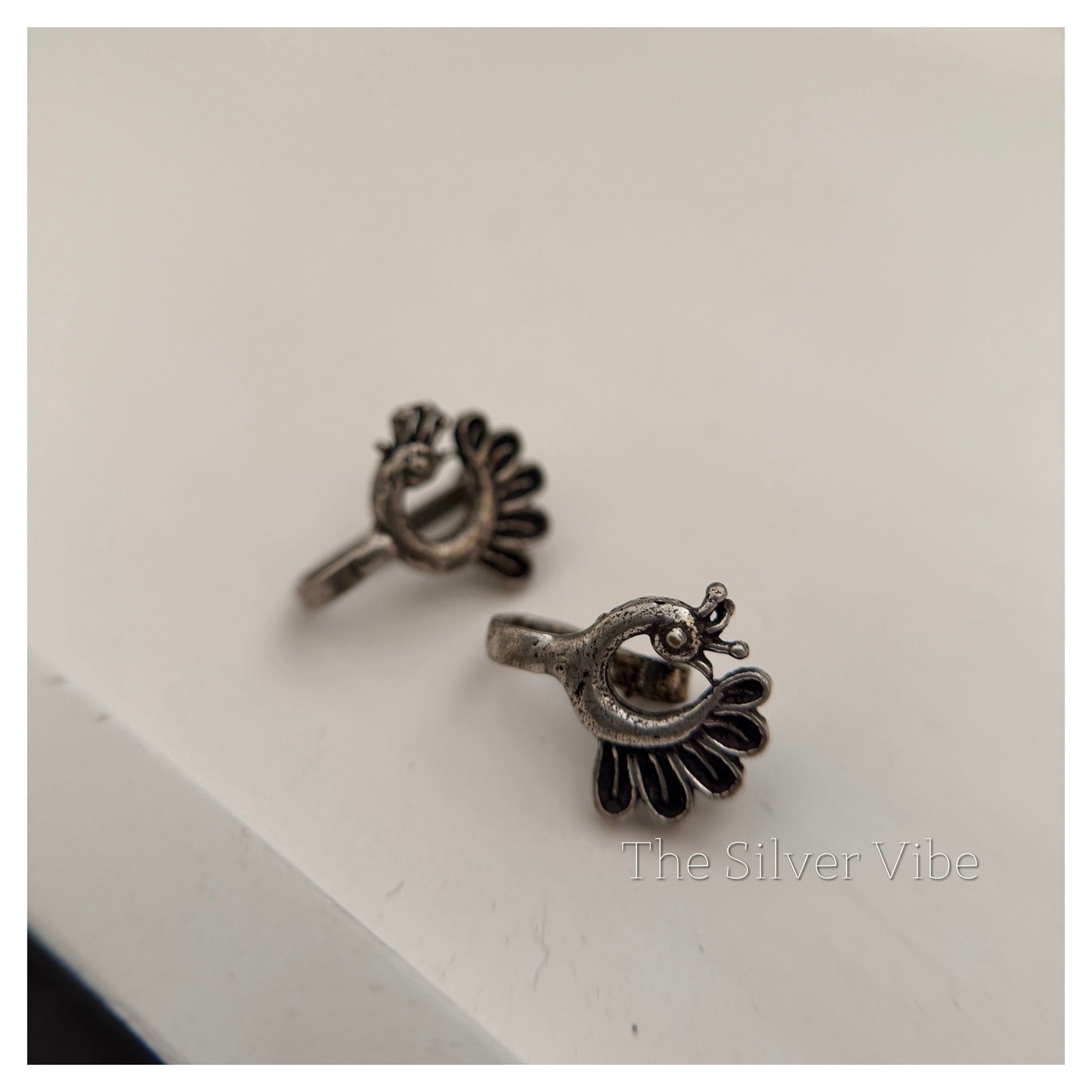 Peacock Oversized Press-On Nosepin