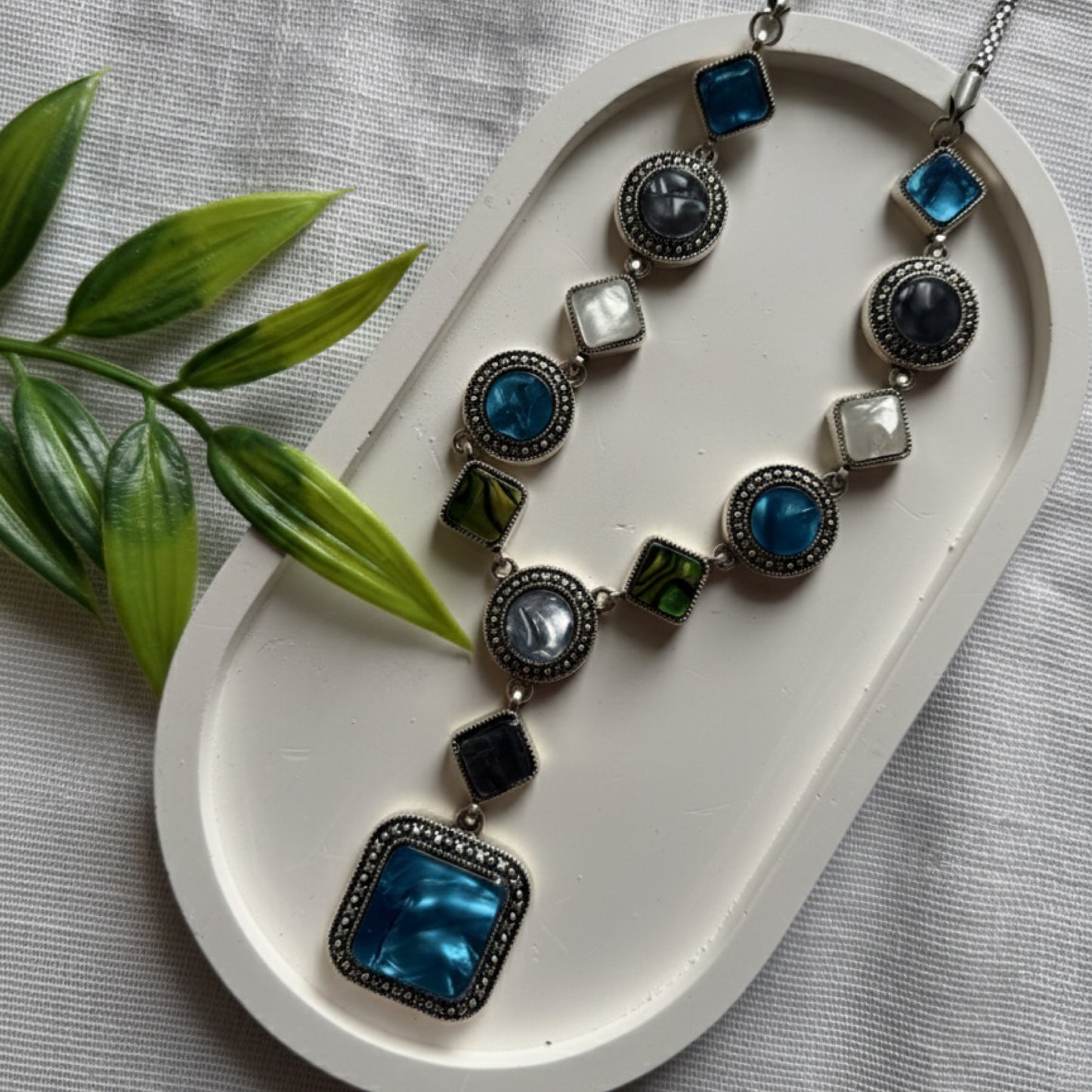 Multicoloured stones necklace