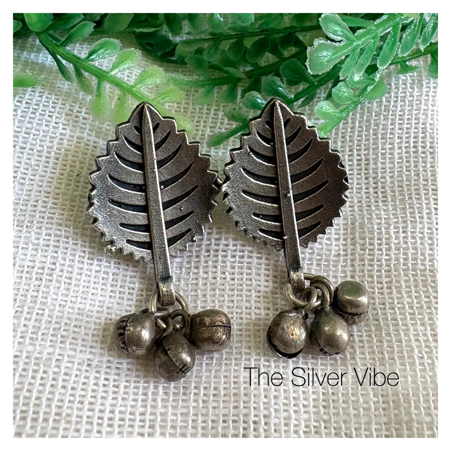Leaf Ghungroo Earrings TSV1052