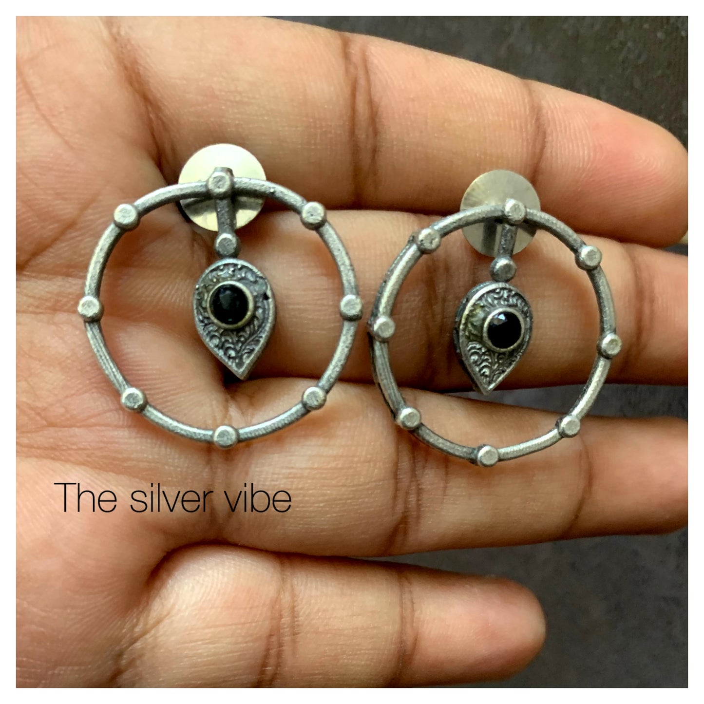 Black stone premium quality stud TSV927