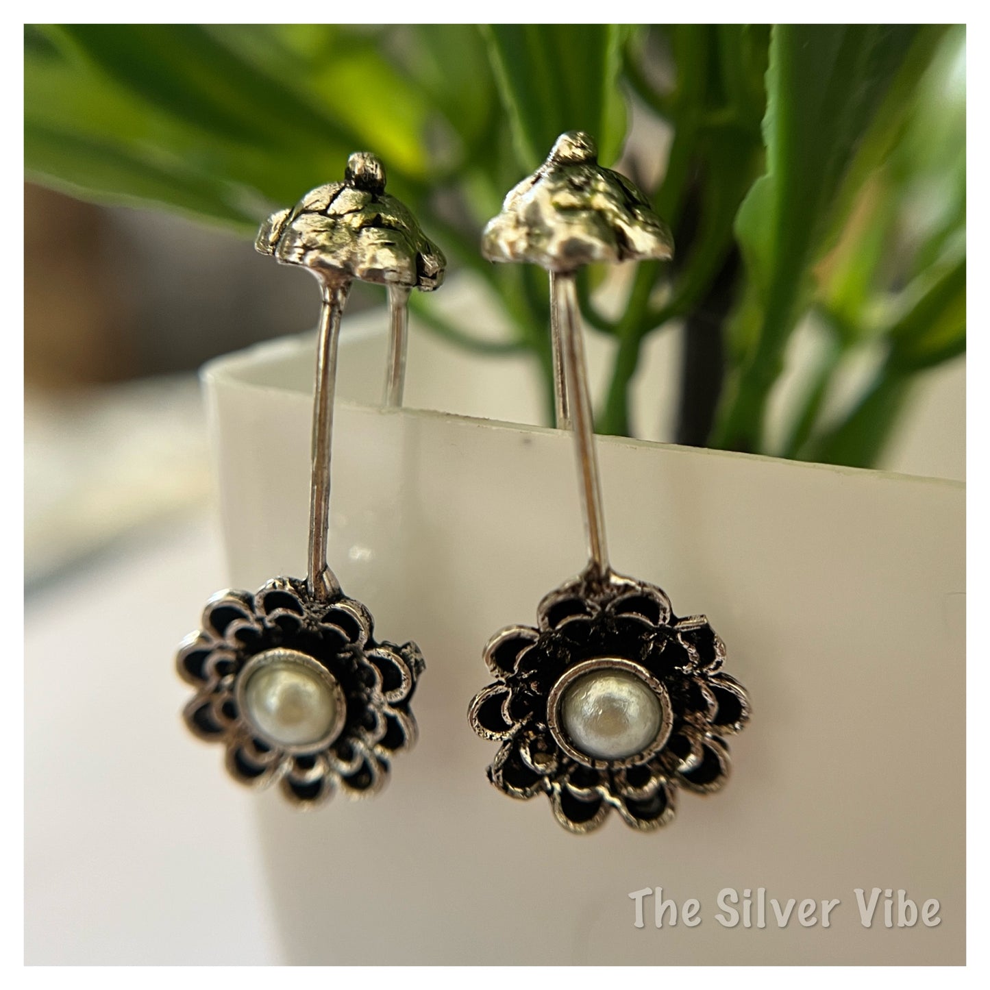 White stone earcuffs TSV624x