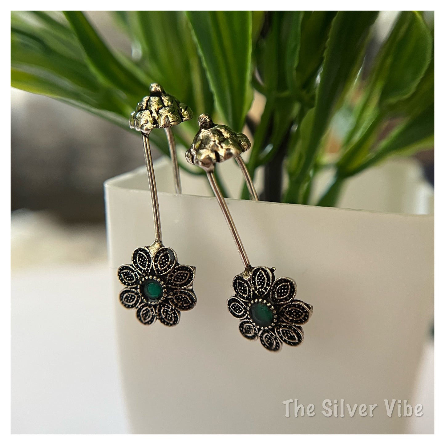 Green stone earcuffs pair TSV624x