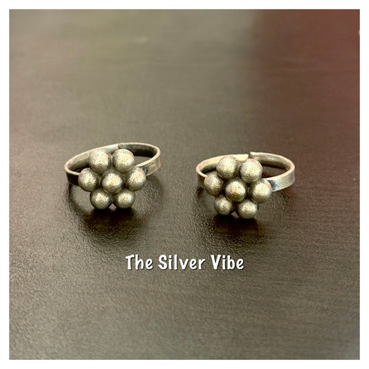 German silver toe ring pair