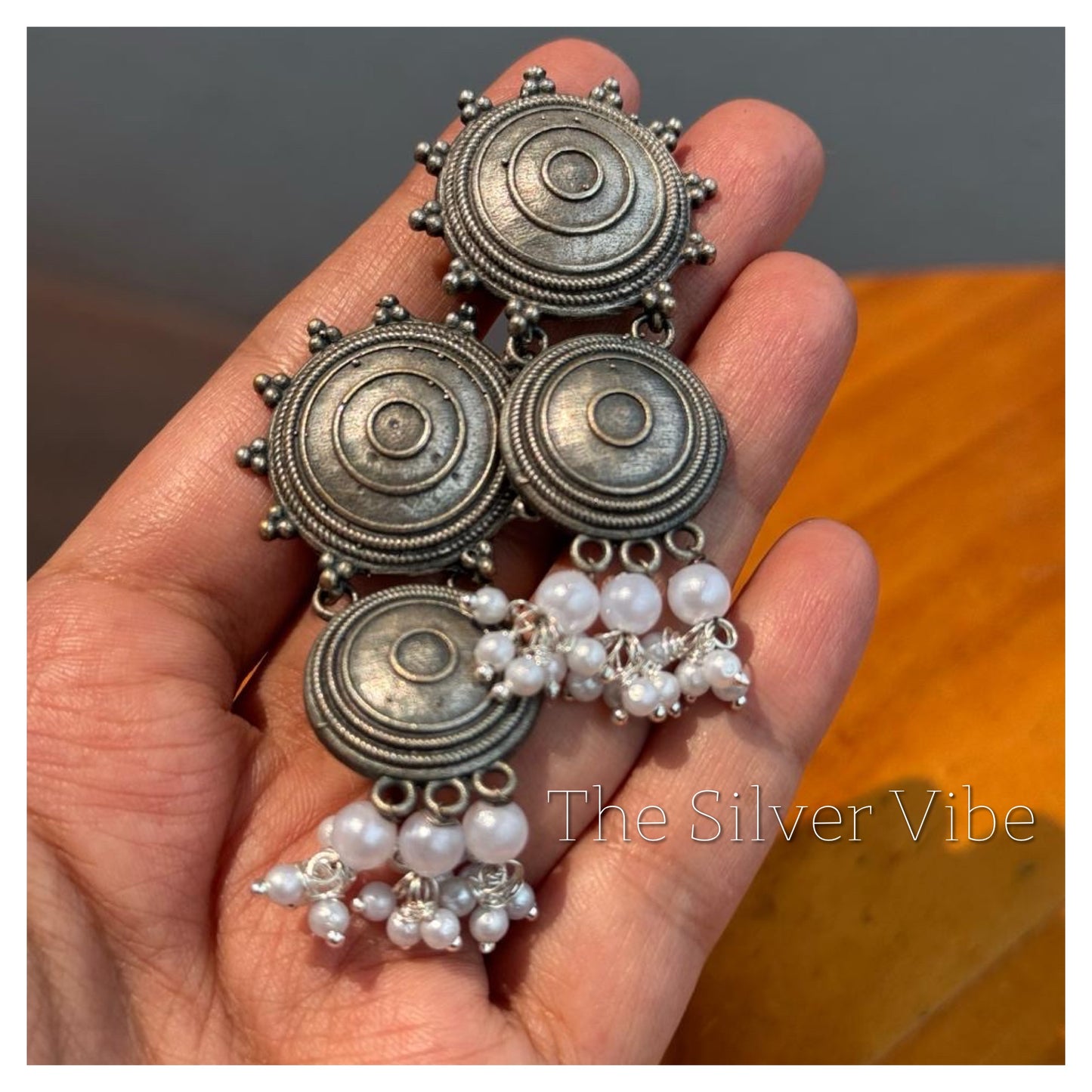 Black polished earrings TSV1165