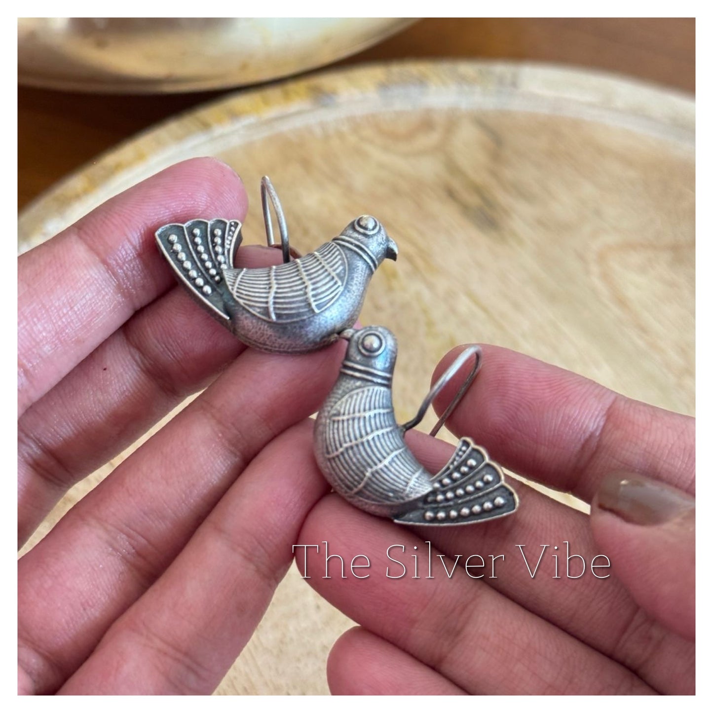 Black polished hook earrings TSV1166