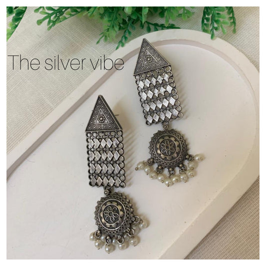 Black polished earrings 
TSV1008