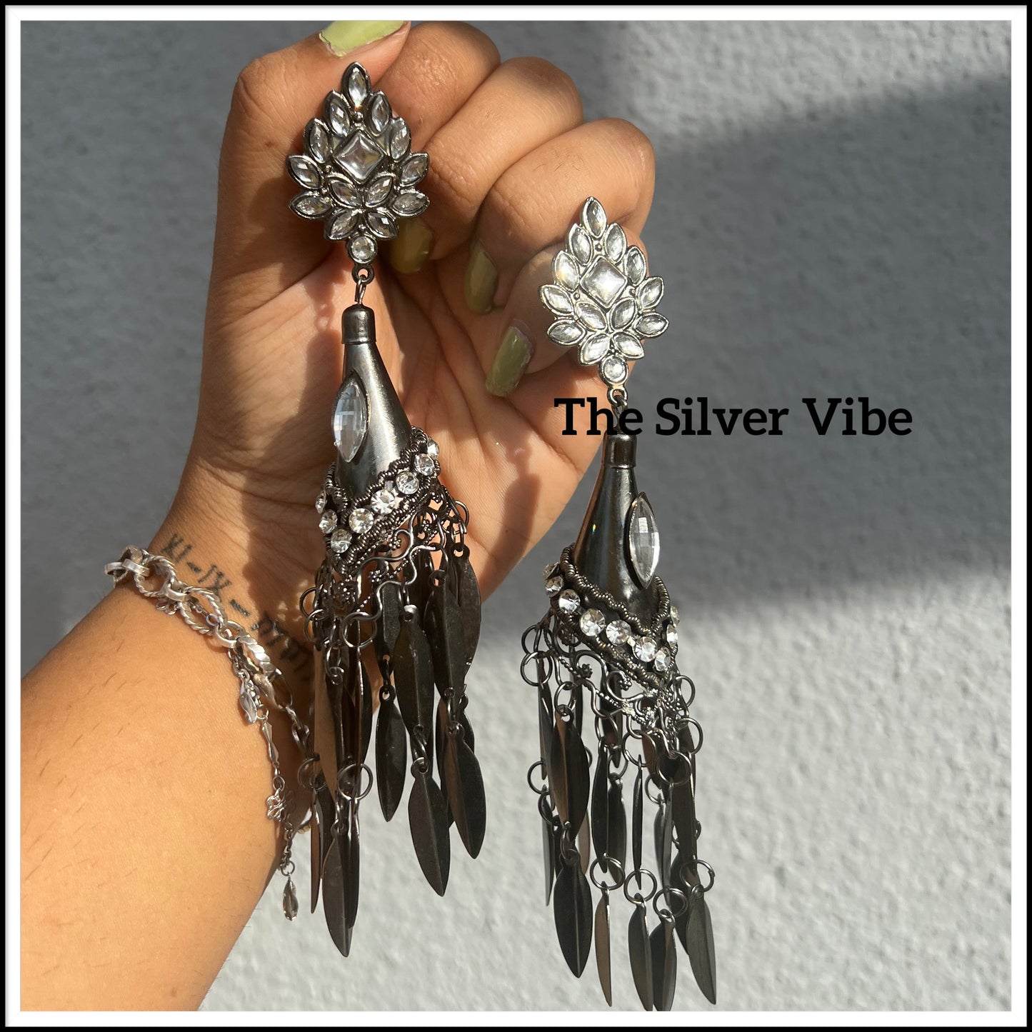 Black metal super long earrings  TSV324